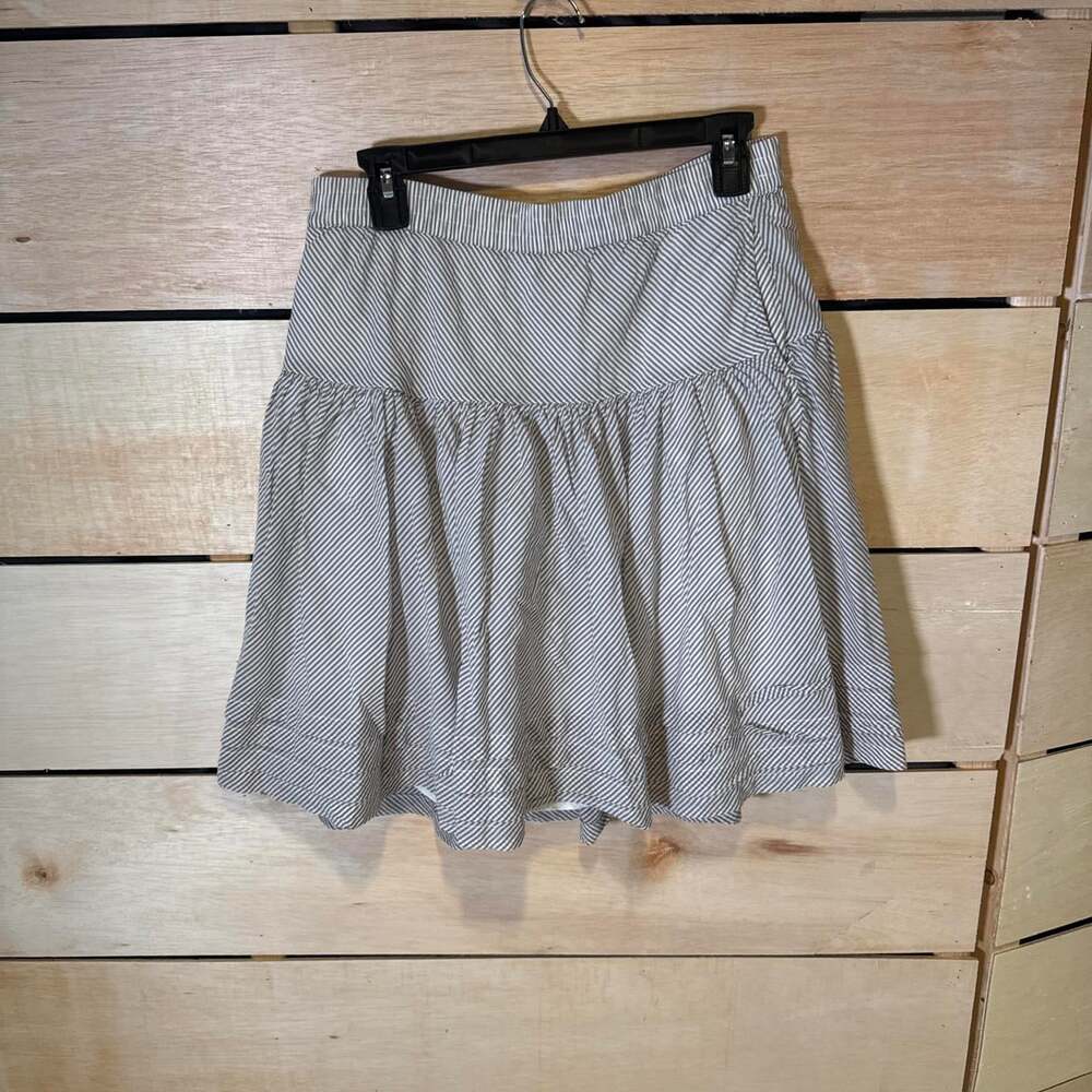 Gap Women's Grey and white striped skirt